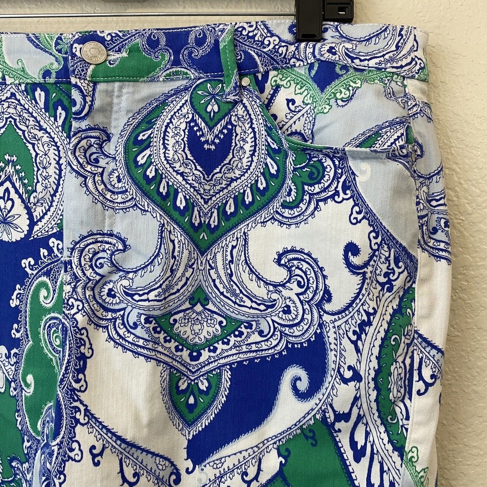 Chico's Platinum Crop Pants Size 3 XL 16 Green White Paisley FLAWED - Picture 3 of 10